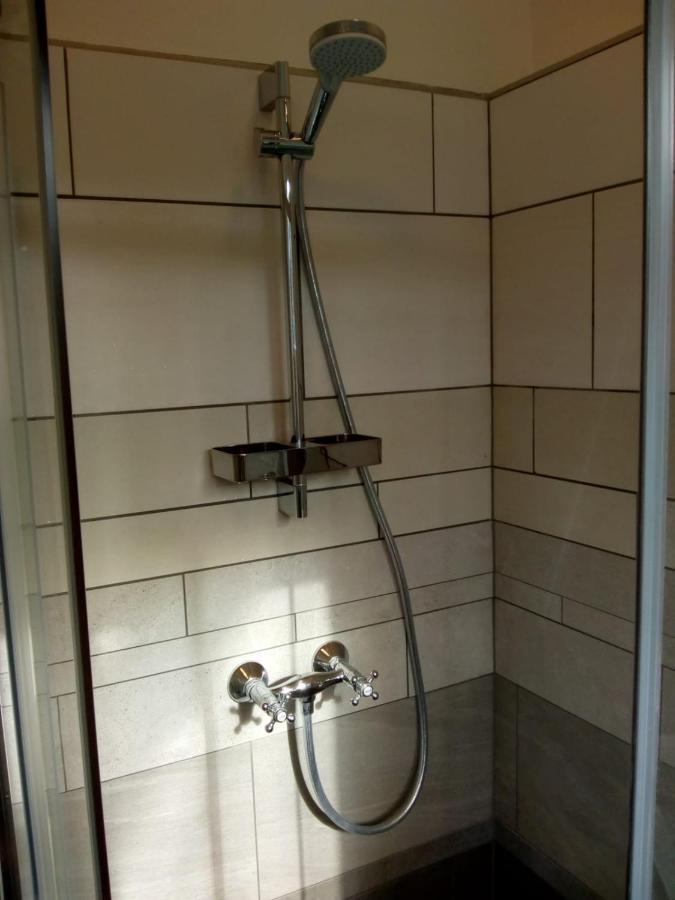 Aldo, Not For Parties, Not A Hotel, Room With Shared Bathroom, No Kitchen Amsterdam Exterior photo