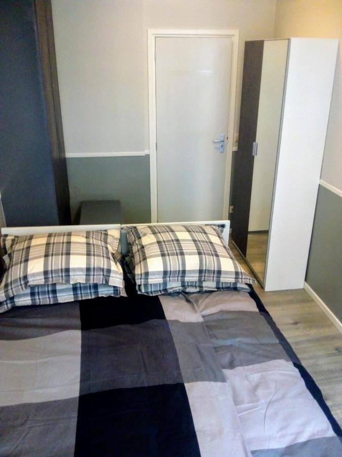 Aldo, Not For Parties, Not A Hotel, Room With Shared Bathroom, No Kitchen Amsterdam Exterior photo