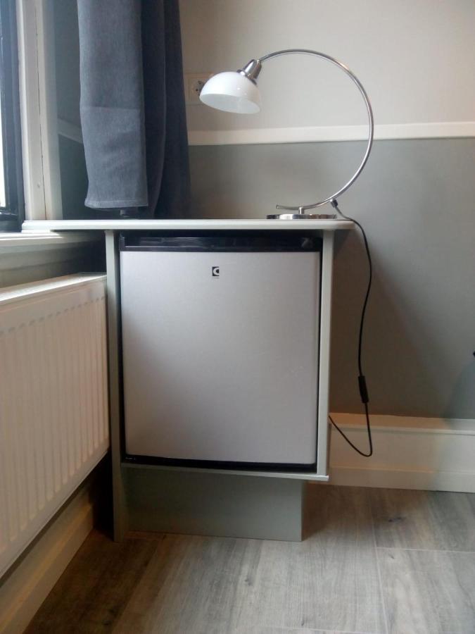 Aldo, Not For Parties, Not A Hotel, Room With Shared Bathroom, No Kitchen Amsterdam Exterior photo