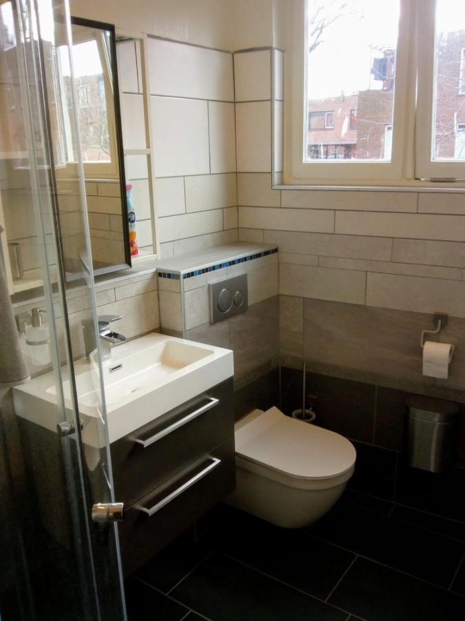 Aldo, Not For Parties, Not A Hotel, Room With Shared Bathroom, No Kitchen Amsterdam Exterior photo