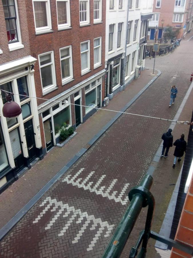 Aldo, Not For Parties, Not A Hotel, Room With Shared Bathroom, No Kitchen Amsterdam Exterior photo