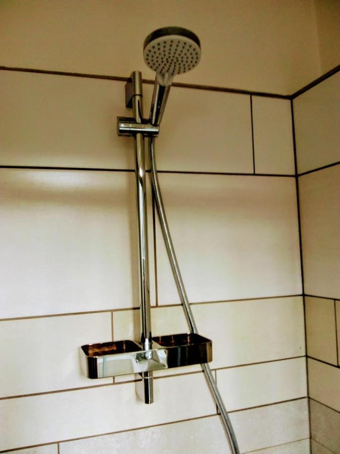 Aldo, Not For Parties, Not A Hotel, Room With Shared Bathroom, No Kitchen Amsterdam Exterior photo
