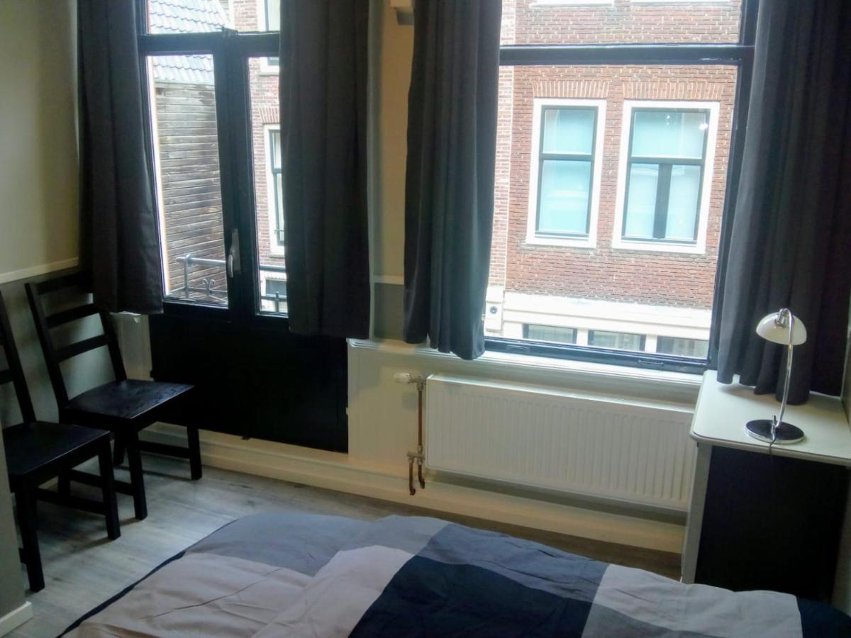 Aldo, Not For Parties, Not A Hotel, Room With Shared Bathroom, No Kitchen Amsterdam Exterior photo