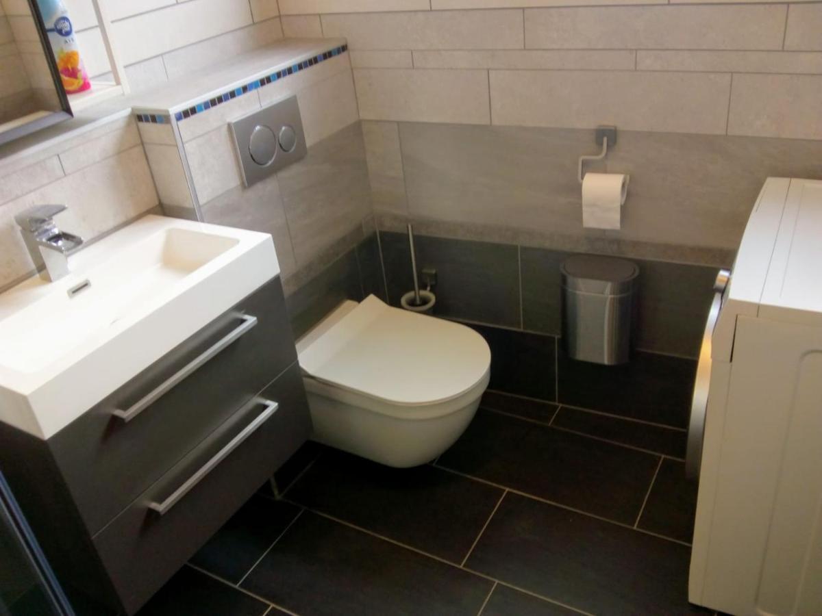 Aldo, Not For Parties, Not A Hotel, Room With Shared Bathroom, No Kitchen Amsterdam Exterior photo