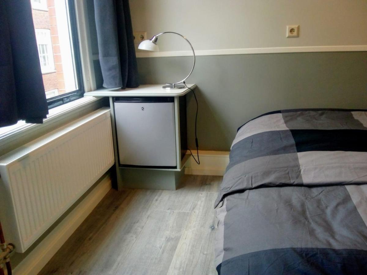 Aldo, Not For Parties, Not A Hotel, Room With Shared Bathroom, No Kitchen Amsterdam Exterior photo